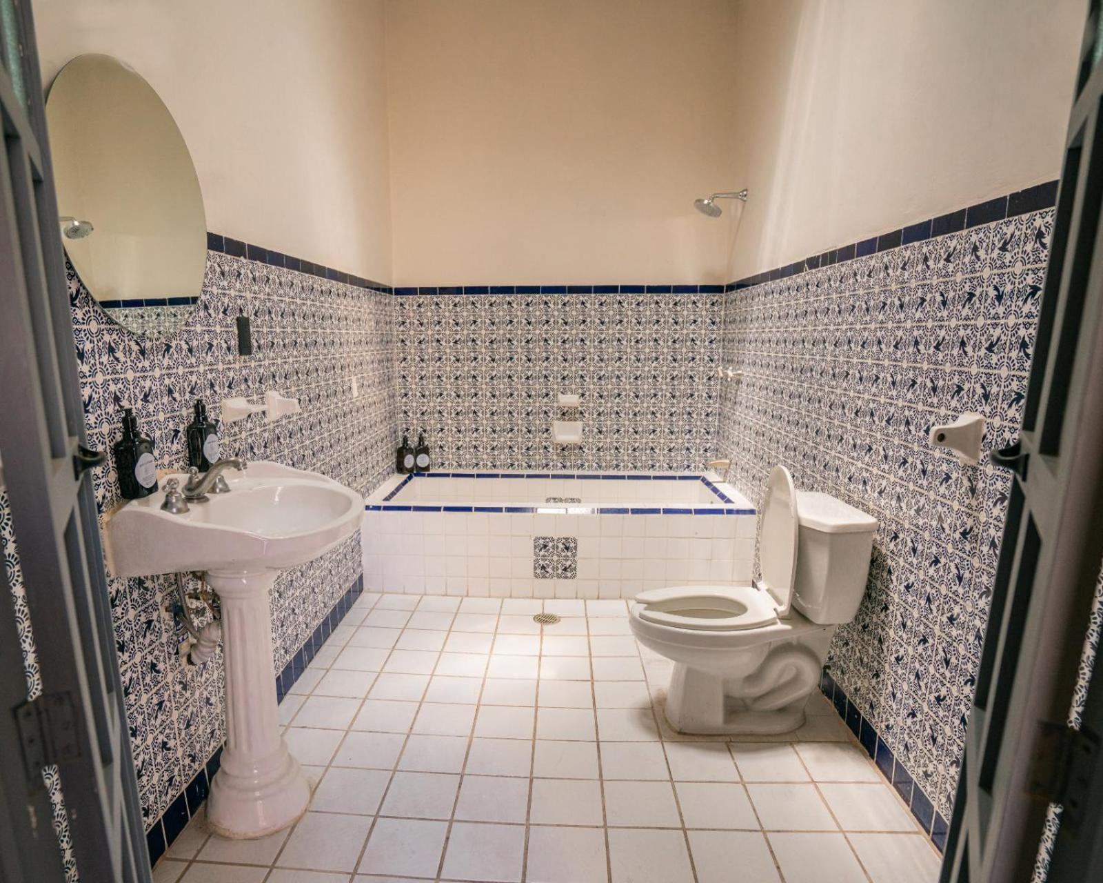 Coliving Chingon Hostel Гуадалахара Екстериор снимка